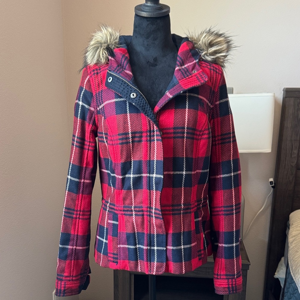 Abercrombie & Fitch Red Plaid Ski Jacket with Faux Fur Hood (remove able)